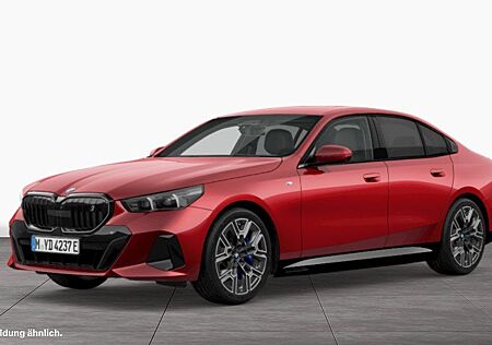 BMW i5 eDrive40 Limousine M Sport AHK Kamera LED