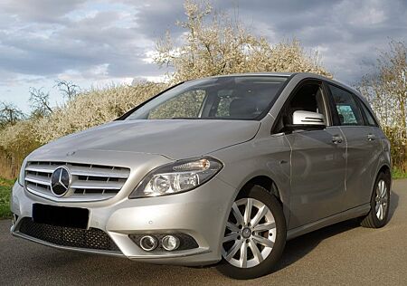Mercedes-Benz B 200 BlueEFFICIENCY -