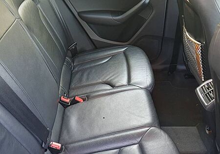 Audi Q3 2.0 TDI S tronic quattro -