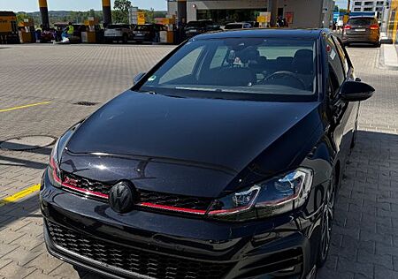 VW Golf Volkswagen 2.0 TSI DSG GTI GTI
