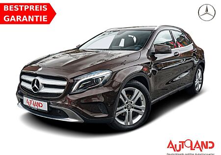 Mercedes-Benz GLA 200 Standard Bi-Xenon Sitzheizung Kamera PDC