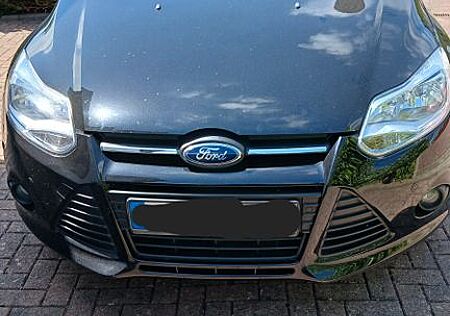 Ford Focus 1,6 Ti-VCT 77kW Champions Edit. Turnie...