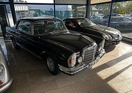 Mercedes-Benz 280 SE Flachkühler