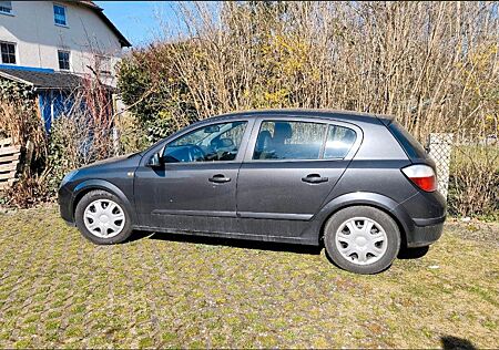 Opel Astra 1.6 Twinport // Sportfahrwerk