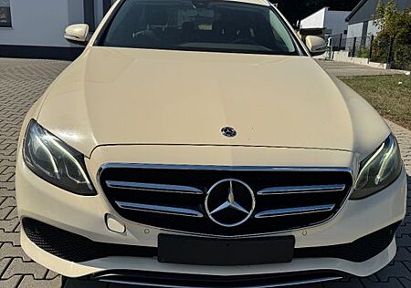 Mercedes-Benz E 220 Mercedes E220 d T-Modell "Taxi" Avantgard + Navi