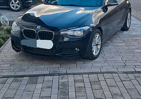 BMW 118i Sport Line Sport Line