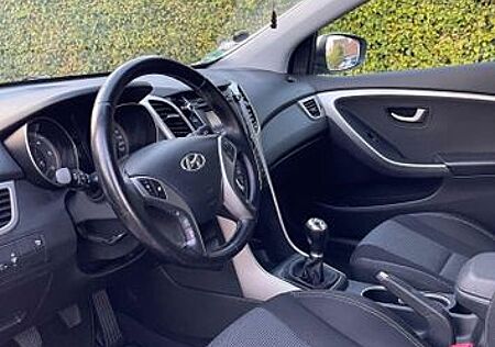 Hyundai i30 1.6 CRDi 81kW FIFA World Cup EDITION Gol...