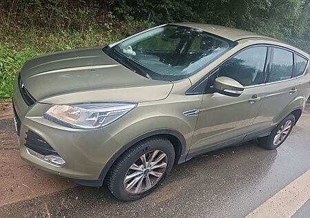 Ford Kuga 1,5 EcoBoost2x4 110kW Titanium Standheizung