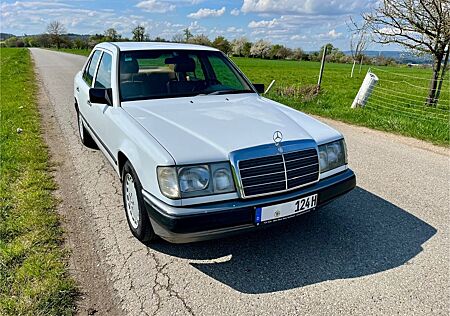 Mercedes-Benz 300 300300E W124 H-Zulassung/Oldtimer