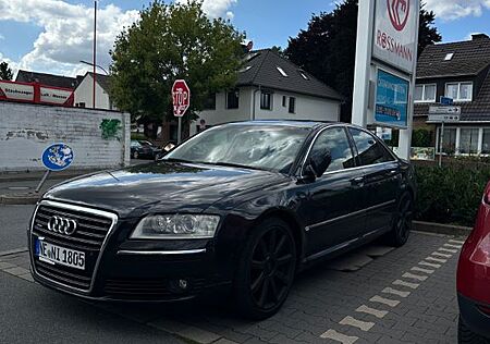 Audi A8 4.2 LPG/BOSE/ALCANTARA HIMMEL/QUATTRO