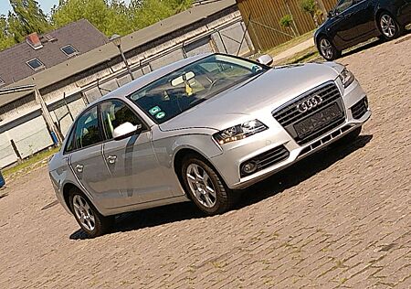 Audi A4 Lim. Attraction TÜV 05/2027 S-HEFT