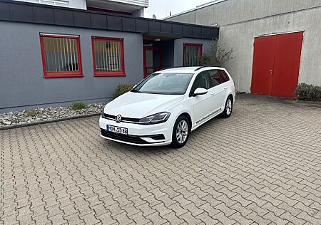 VW Golf Volkswagen 1.0 TSI Comfortline Variant Comfortline