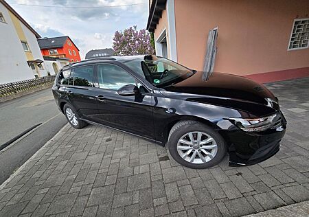 VW Passat Variant Volkswagen 2.0 TDI SCR Variant -