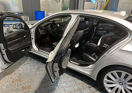 BMW 730d - F01