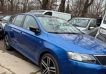 Skoda Rapid 1.6 TDI Spez.Edition 17" Alus Panoramadach