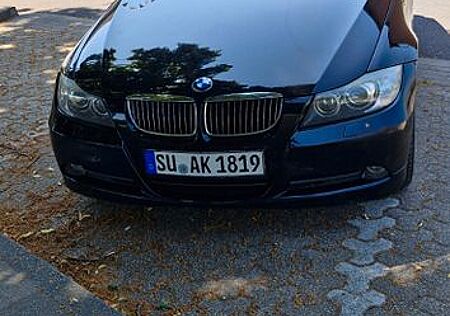 BMW 325i -