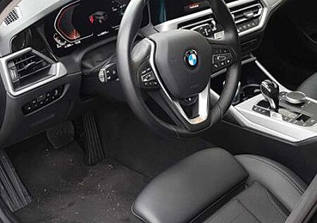BMW 330d xDrive Touring Advantage Automatic Adva...