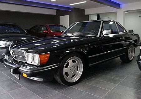 Mercedes-Benz SL 560 (107) - Black is beautiful!