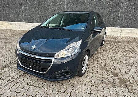 Peugeot 208 Allure SKY