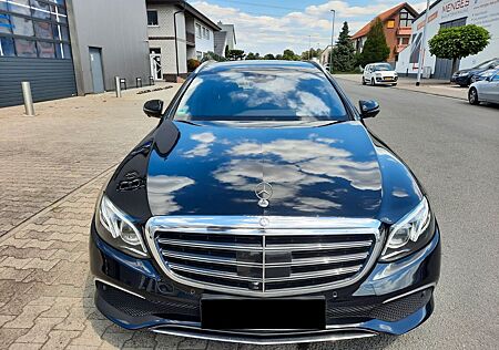Mercedes-Benz E 220 E 220d T EXCLUSIVE Autom. EXCLUSIVE