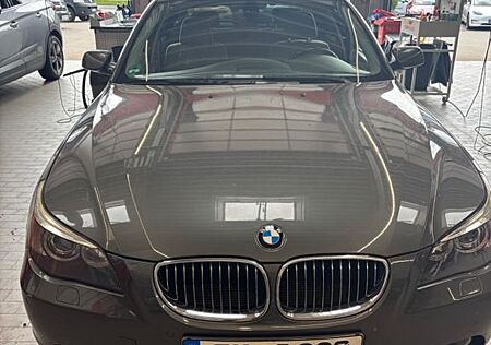BMW 525i -