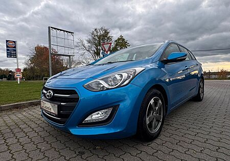 Hyundai i30 cw blue Trend