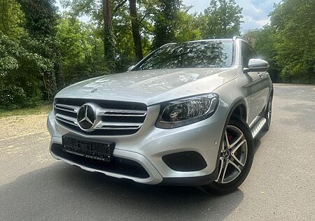 Mercedes-Benz GLC 220 d 4Matic Rote Gurte Burmester Pano Navi