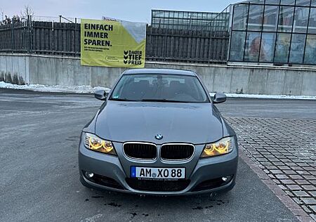 BMW 318d - Space Mettalic Grau, 8fach bereift TÜV