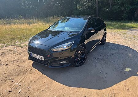 Ford Focus 2,0 EcoBoost ST Leder-Sport-Paket ST
