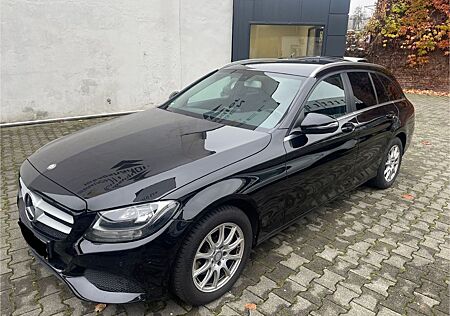 Mercedes-Benz C 220 d 4MATIC T Autom. -