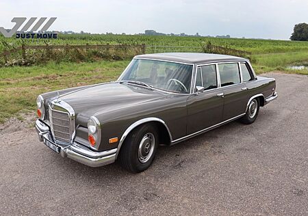 Mercedes-Benz 600