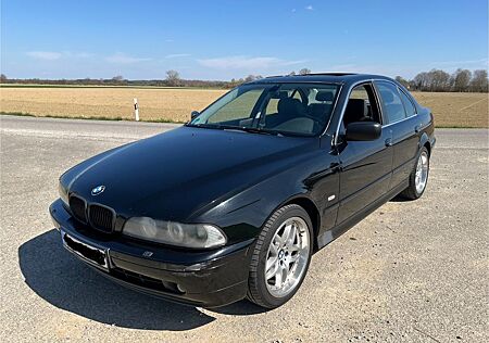 BMW 520i A -
