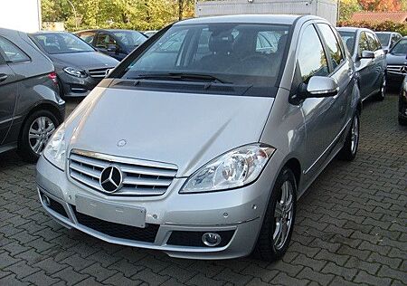 Mercedes-Benz A 160 Avantgarde Automatik / Aktiver Park-Assist