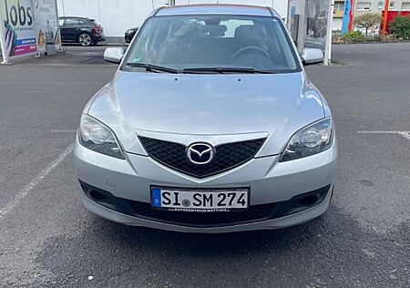 Mazda 3 Grau / 104PS /TÜV bis 2026 / VB