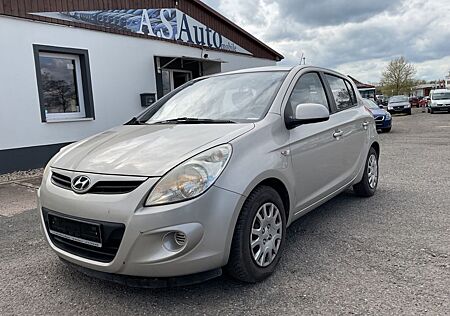 Hyundai i20 1.4 / 1. Hand / TÜV 12.24