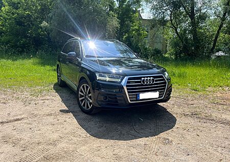 Audi Q7 3.0 TDI quattro tiptronic s-line St.hzg. Ahk