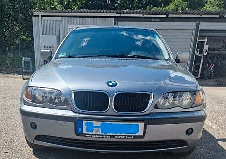 BMW 318i -