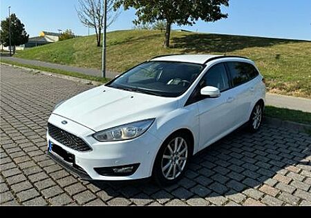 Ford Focus 1,5TDCi 88kW PowerSh. Titanium Turnier...