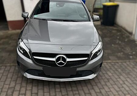 Mercedes-Benz A 200 d