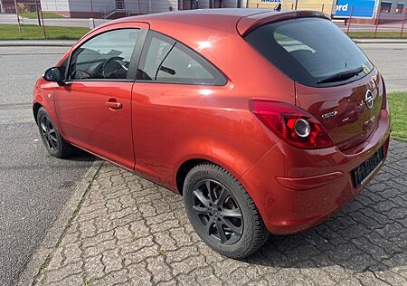 Opel Corsa D.1,4 Benzn.1 Hand.80.000 km + Öl Service.