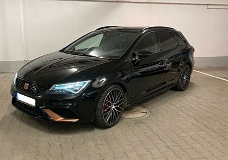 Seat Leon CUPRA ST 300 4Drive noOPF PANO BREMBO PERFO