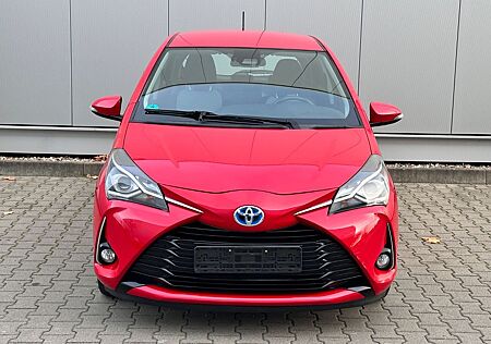 Toyota Yaris Hybrid TeamD/Kamera/SHZ/AHK/Klima Aut.