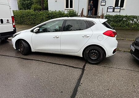 Kia Cee'd / Ceed 1.6 CRDi Vision Vision