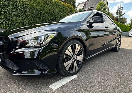 Mercedes-Benz CLA 250 4MATIC DCT -