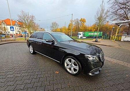 Mercedes-Benz E 220 E 220d T AVANTGARDE Autom. AVANTGARDE