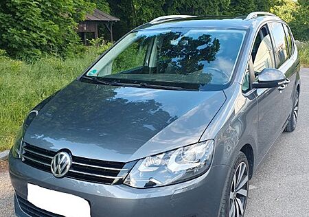 VW Sharan Volkswagen 2.0 TDI SCR 135kW DSG Highline Highline