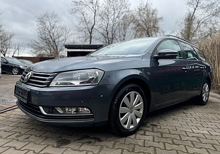 VW Passat Variant Volkswagen Klima Sitzh. Anhängk. TÜV NEU
