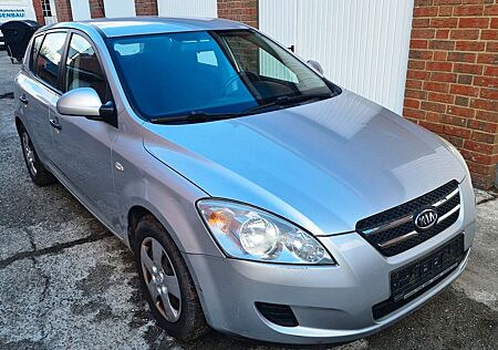 Kia Pro_ceed Ceed C'eed Benziner mit LPG Gasanlage BRC TÜV 28