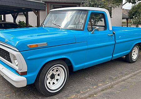 Ford F 100 Custom Pickup 5,0l V8 / H-Kennzeichen