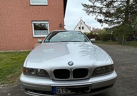 BMW 520i Touring - 03/2027 Tüv